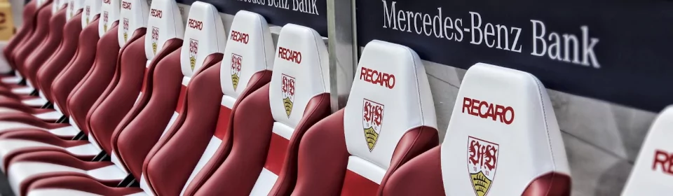 Der Gaming Stuhl beim Fußball: Spielerbank des VfB Stuttgart
