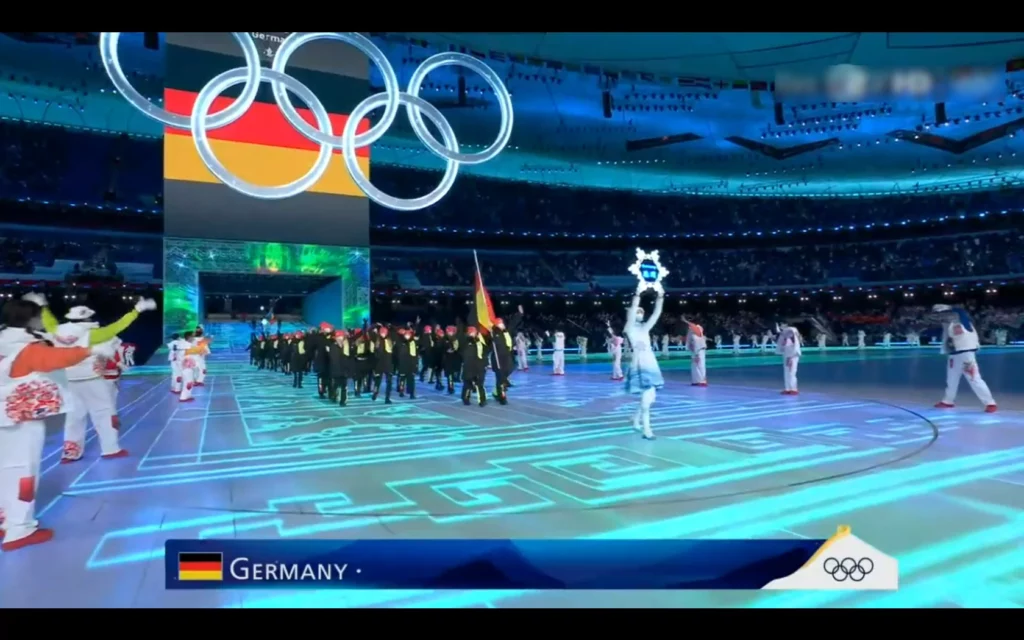 Einzug der deutschen Athleten bei der Eröffnungsfeier der Olympischen Winterspiele in Peking 2022